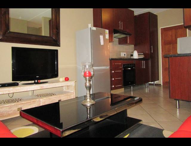 2 BEDROOM TOWNHOUSE FOR SALE IN ALBERTSDAL